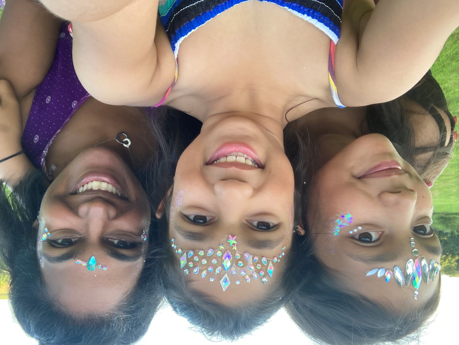 Van Rosie Lily party makeup